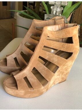 BCBDgeneration Suede Wedge Sandals in Tan - Women’s Open-Toe Wedges 8
